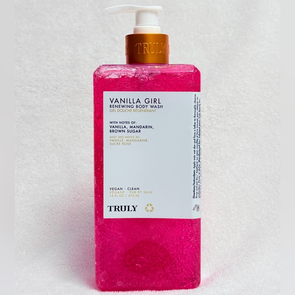 TRULY - JUMBO Vanilla Girl VANILLA/MANDARIN/BROWN SUGAR Renewing Body Wash 16oz